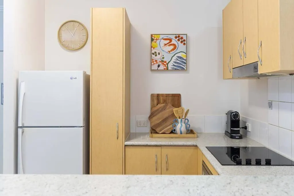 Laidback Resort Living At Central Plaza Poolside Port Douglas Apartment