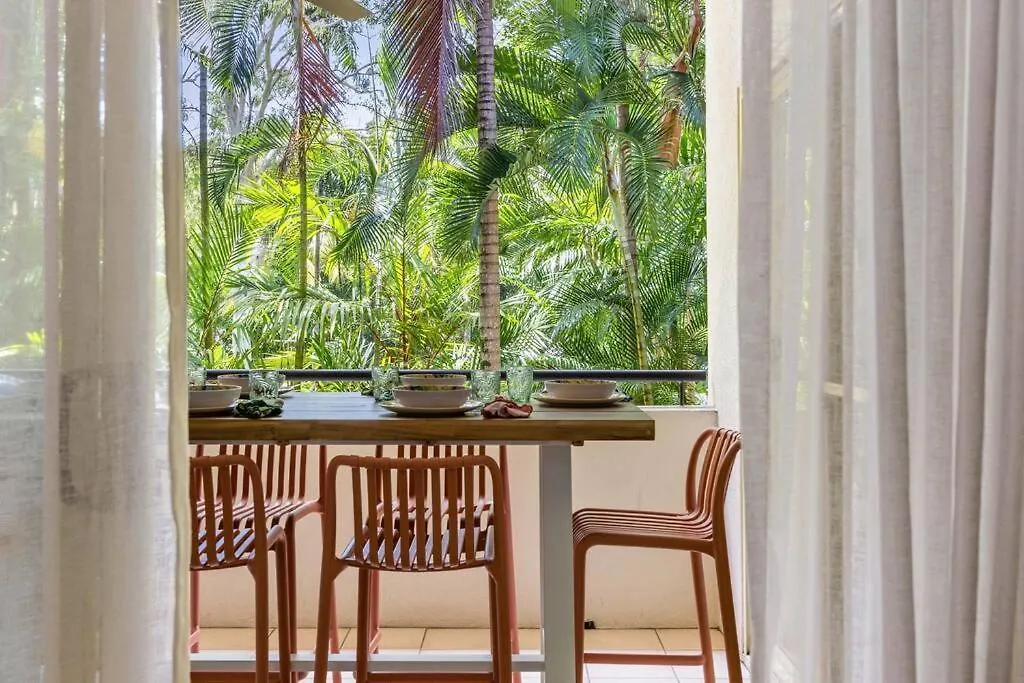 Laidback Resort Living At Central Plaza Poolside Port Douglas